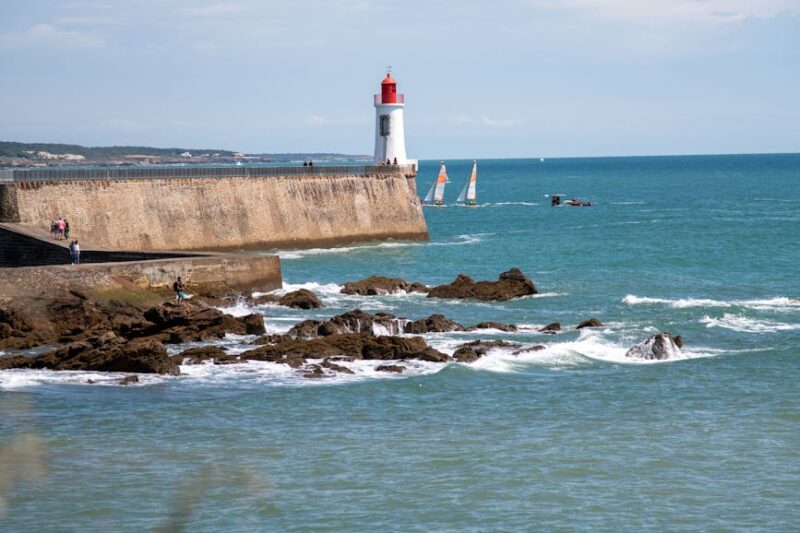 **Les Meilleurs Points de Vue à Pattaya pour Admirer les Lumières Néon depuis le Ciel**