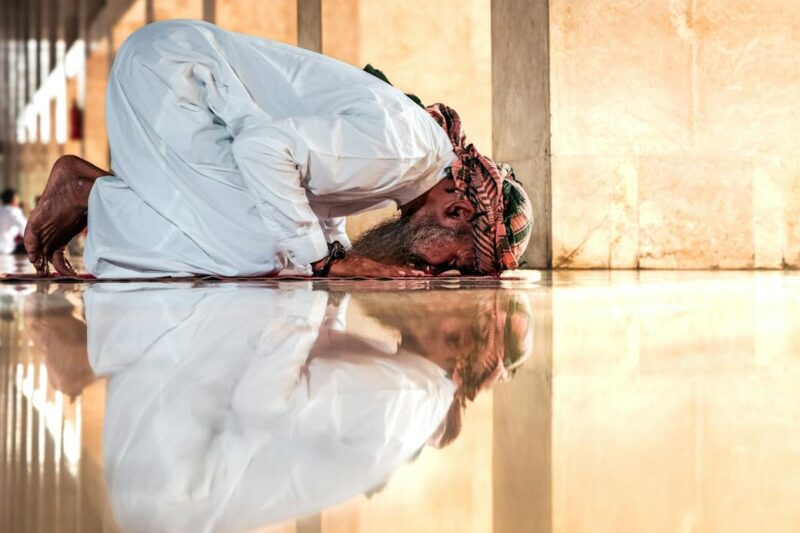 Menggali Sejarah Distrik Cahaya Merah Pattaya: Dari Awal Hingga Ibukota Seks yang Berkilau