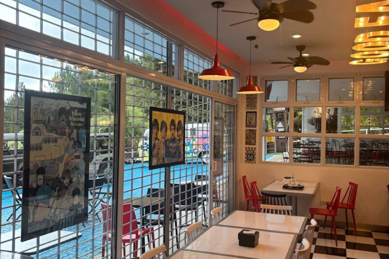 Відкрийте для себе чарівність нічного Паттайя: найкращі місця для живого джазу та блюзу після 10 вечора