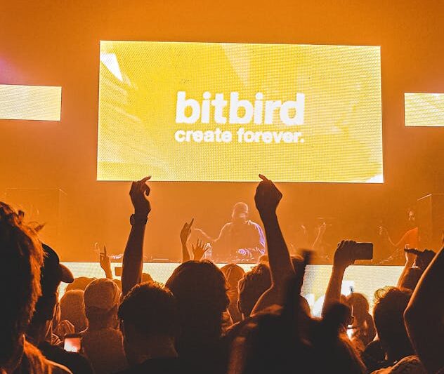 Ночные клубы Паттайи: Лучшие места для танцев до рассвета под современную электронную музыку