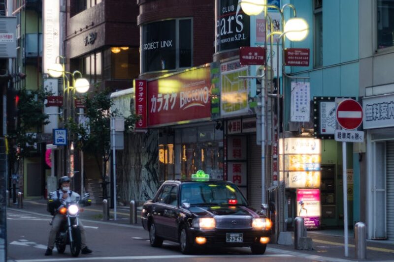 パタヤのショッピングモール６階の有名ナイトライフを探る