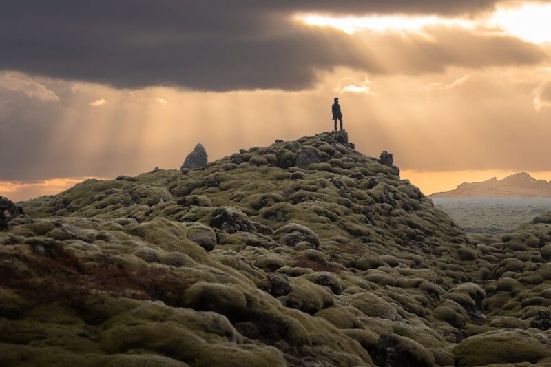 La Storia di Pattaya: Dall’Alba al Tramonto del Distretto a Luci Rosse, la Capitale del Sesso in Thailandia