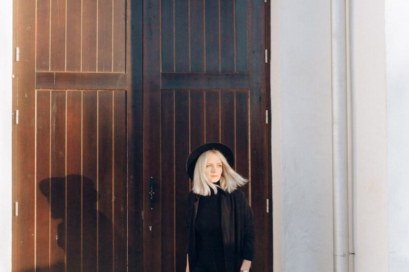 Лучшие бары для наблюдения за людьми на Улице Пеших в Паттайе, без громкой музыки